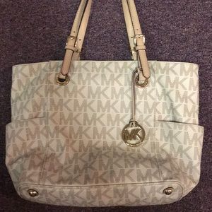 Micheal Kors bag